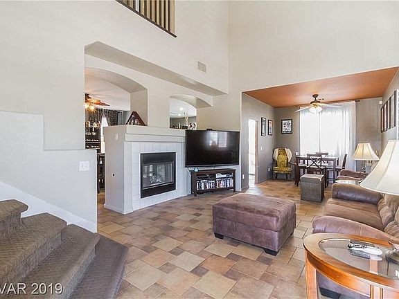 4th image of 9564 Windborne Ave