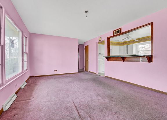 2nd image of 2236 Dora St