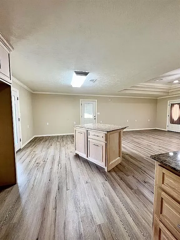 2 bed, 1575 sqft, $1,700 — Photo 4