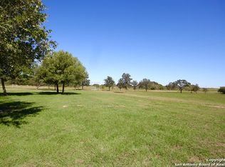 2086 County Road 417, Stockdale, TX 78160