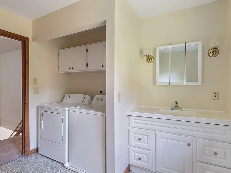 250 Grey Birch Dr — Photo 15