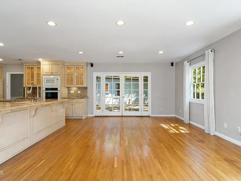 2335 Lorain Rd — Photo 34