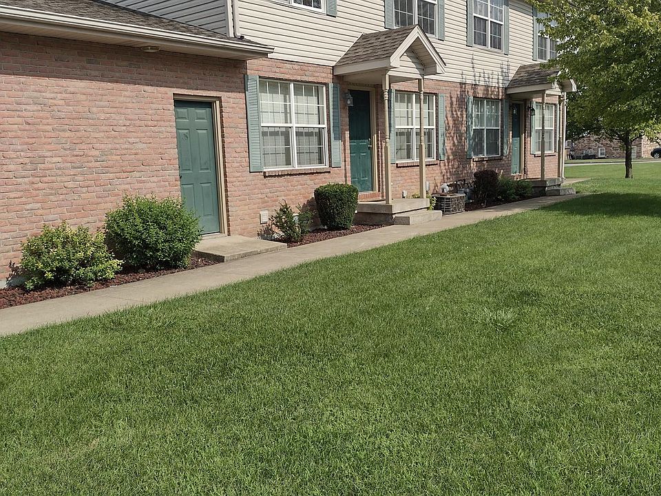 Front of townhome