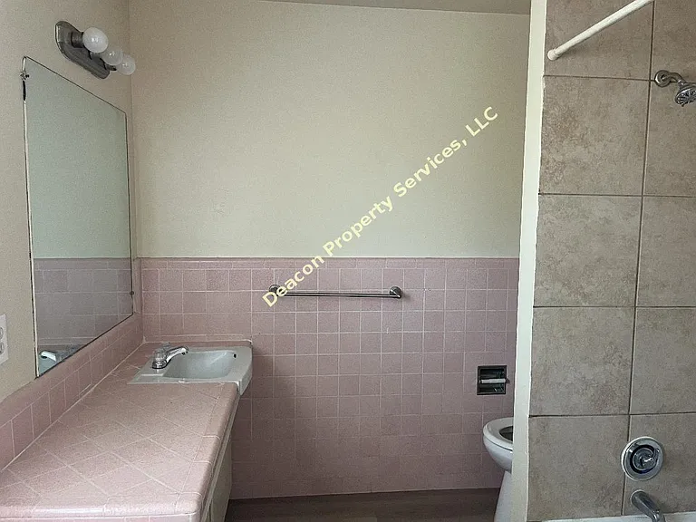 Modern & Spacious 1 Bedroom Apts - Quality SE Community — Photo 19
