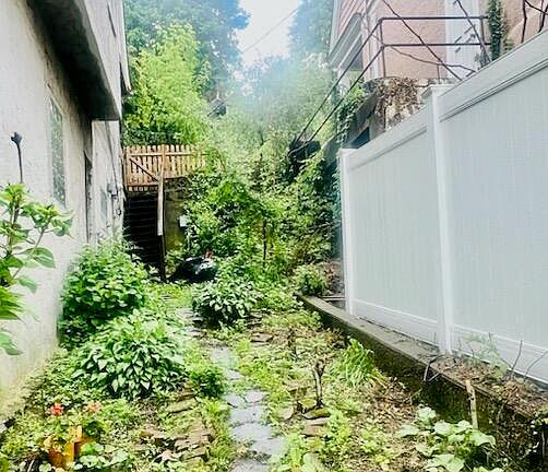 5th image of 153 Highview Ave