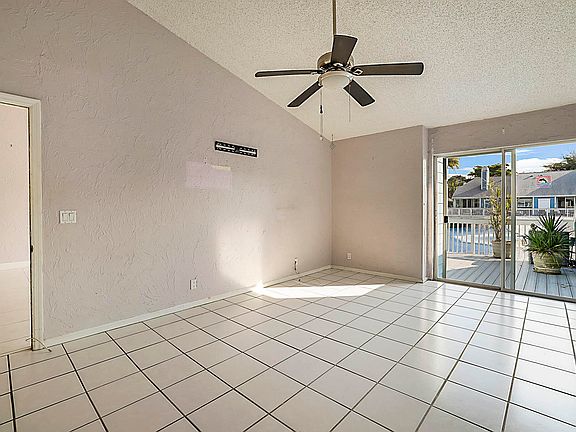 4th image of 1513 Ocean Dunes Circle