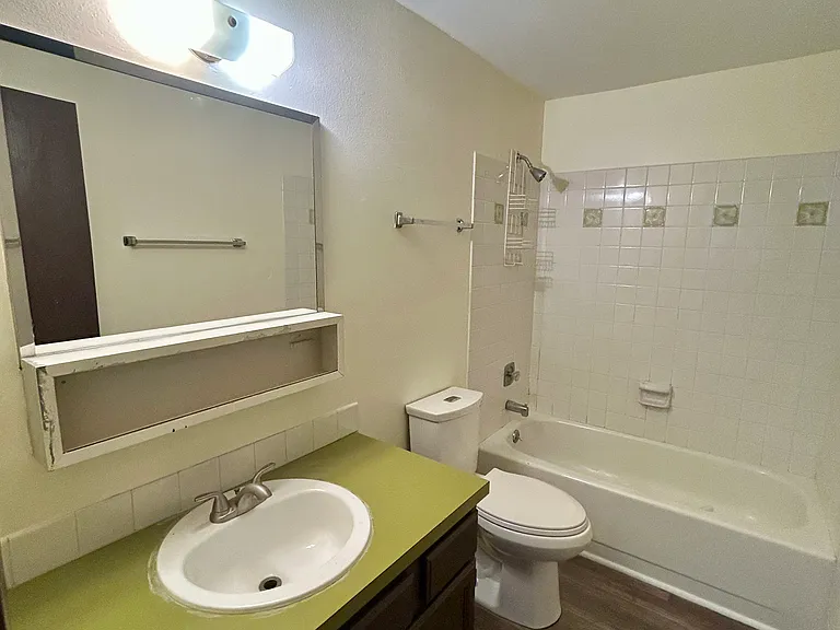 6109 N Colton St #7 — Photo 11
