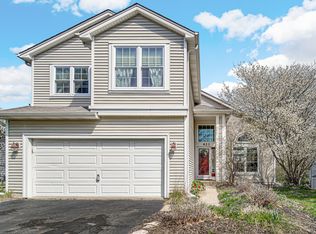 423 Big Cloud Pass, Lake In The Hills, IL 60156