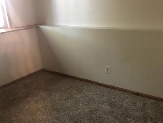 5th image of 2947 Colfax Ave N