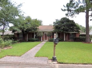 4806 Saint Andrews Dr, Baytown, TX 77521