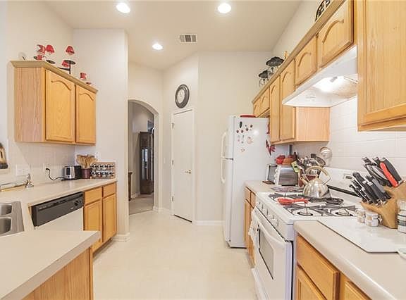 5th image of 200 Saint Marys Dr