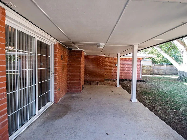 1608 S Berry Rd — Photo 30