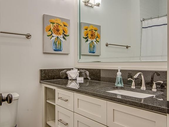 5th image of 2125 Acklen Ave Unit 2125A