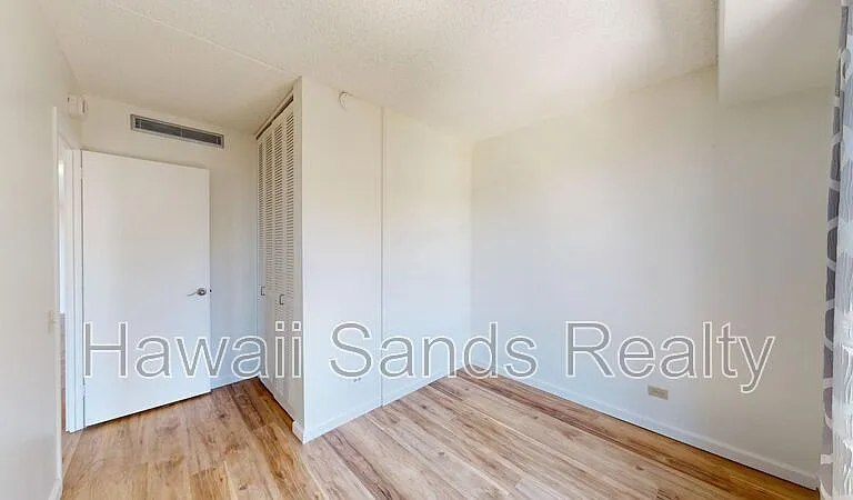 225 Queen St #26H — Photo 13
