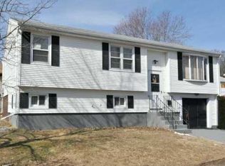 8 Link St, North Providence, RI 02904