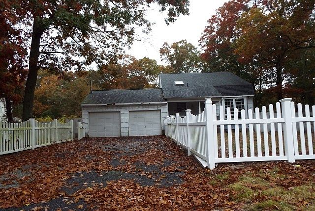 1st image of 165 E Woodside Ave