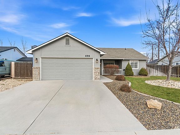 3rd image of 696 W Rams Hill St