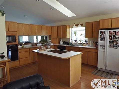 4th image of 422 Hotchkiss Rd