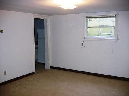 3rd image of 516 W Babcock St APT G