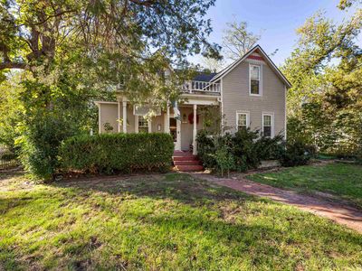 317 W 2nd St, Halstead, KS, 67056