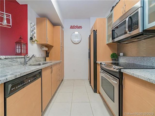 1st image of 2775 NE 187th St APT 516