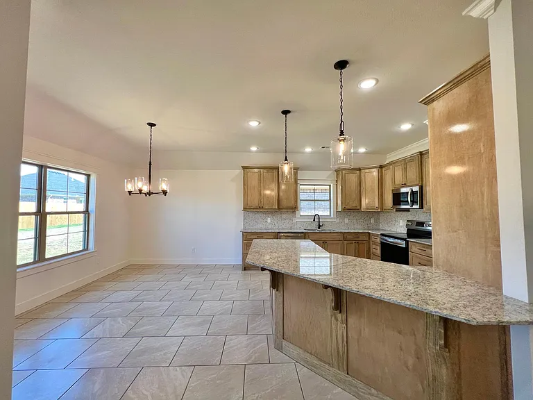 975 Sugar Pine St — Photo 7