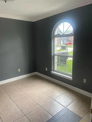 5920 Boeing St — Photo 3
