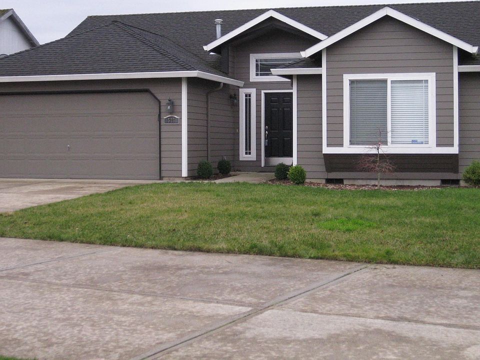 1st image of 521 SE 171st Ave