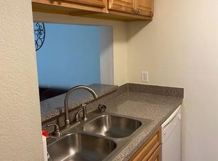 3001 58th Ave S APT 112, Saint Petersburg, FL 33712
