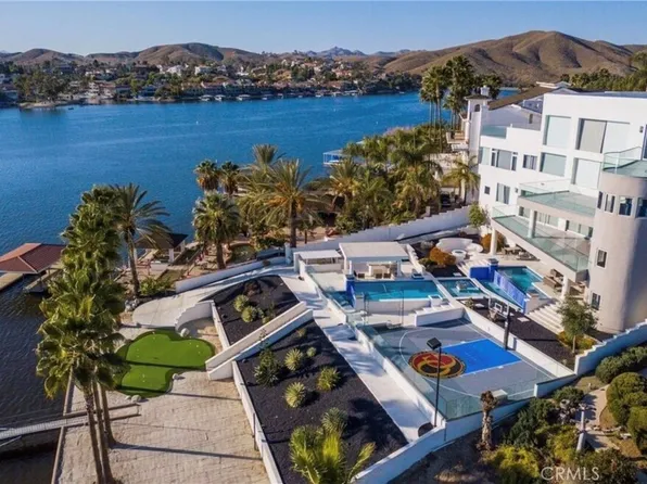 22250 San Joaquin Dr W, Canyon Lake, CA 92587