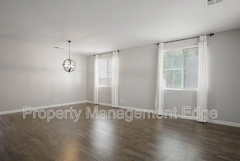 33916 Verbena Ave — Photo 5