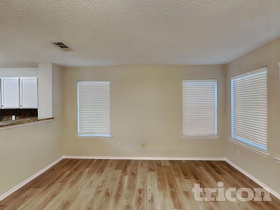 2nd image of 1113 Beeblossom Dr