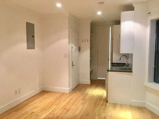 Rented by Keller Williams NYC | media 18