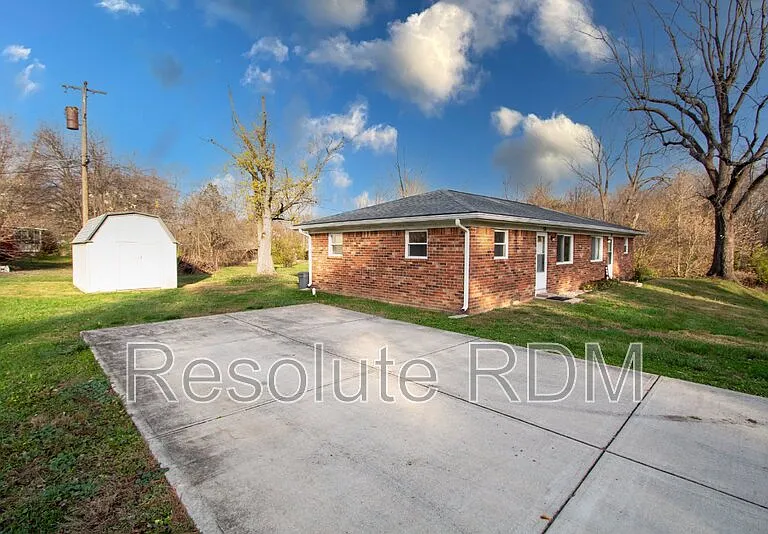 140 Wilson St — Photo 21
