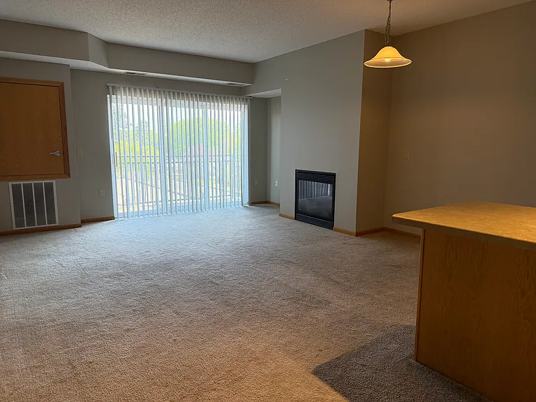 Emerson Hills Apartments — Photo 8