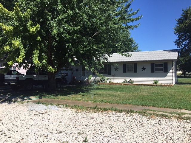 1st image of 1016 E 2nd St