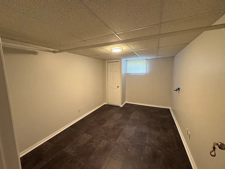 702 S Summit St — Photo 8