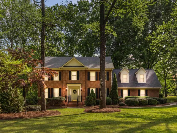 104 Shadowcreek Ct, Simpsonville, SC 29681