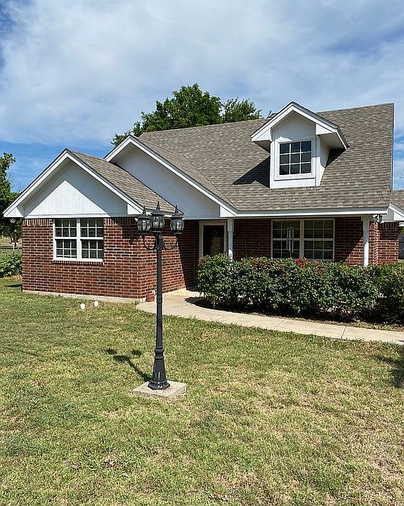 800 W. Boggess