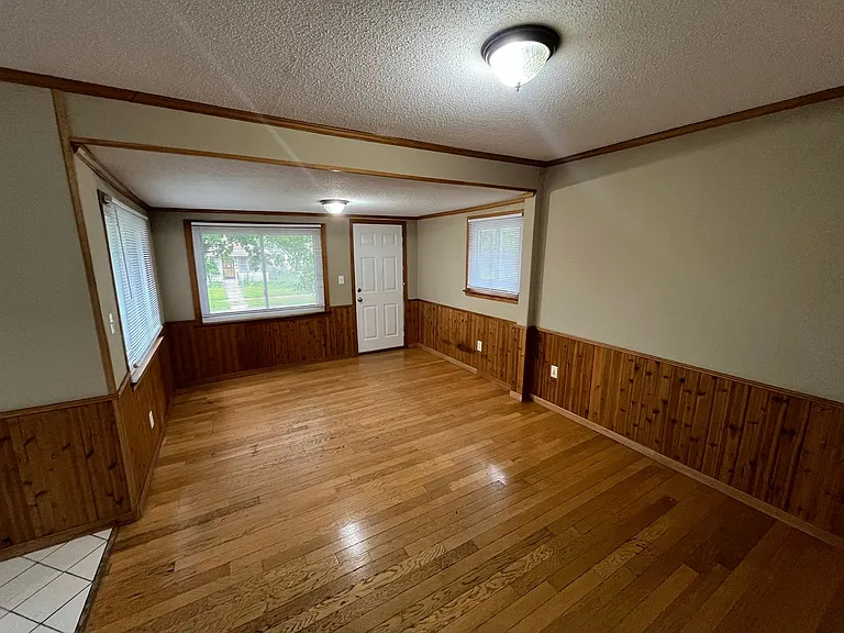 1001 Hubbard Ave — Photo 2