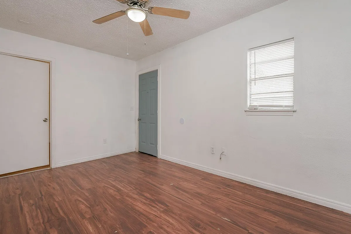 Building Photo - 209 N Mississippi St #B