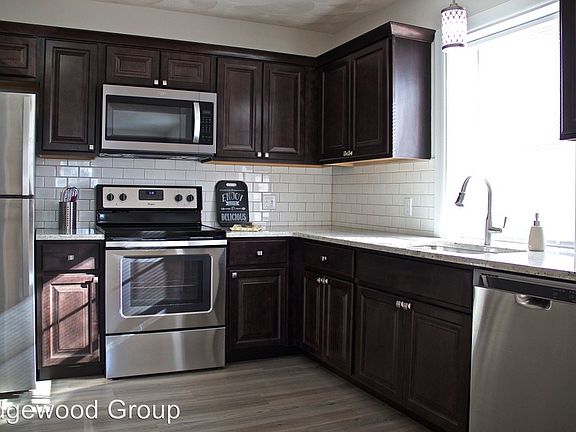 2nd image of 219 Grand Ave APT 01