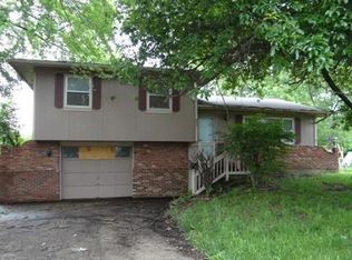 904 W 3rd St, Edgerton, KS 66021