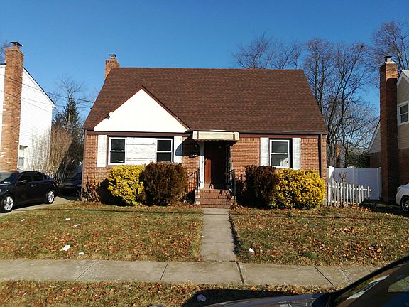 3rd image of 37 Glenmore Ave