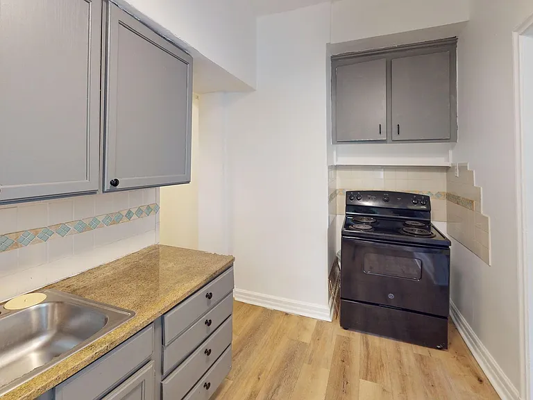 2680 N Moreland Blvd — Photo 33