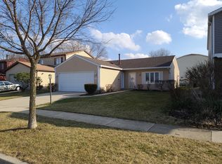 171 Lasalle Rd, Streamwood, IL 60107
