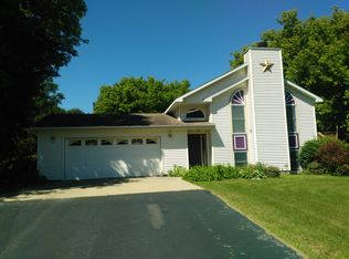 N2511 Krause Rd, Marinette, WI 54143