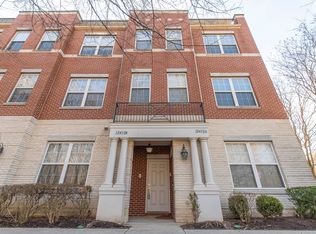 12432B Liberty Bridge Rd #B, Fairfax, VA 22033