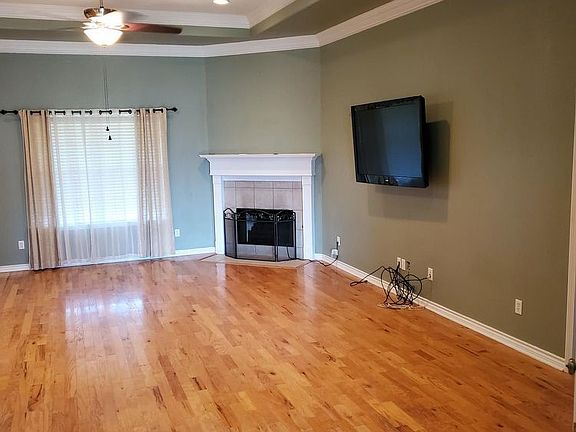 3rd image of 3166 Jamestown Ln