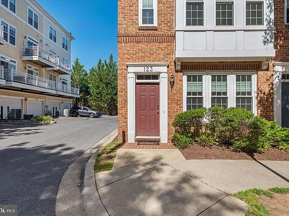 2nd image of 123 Bucksfield Rd #123